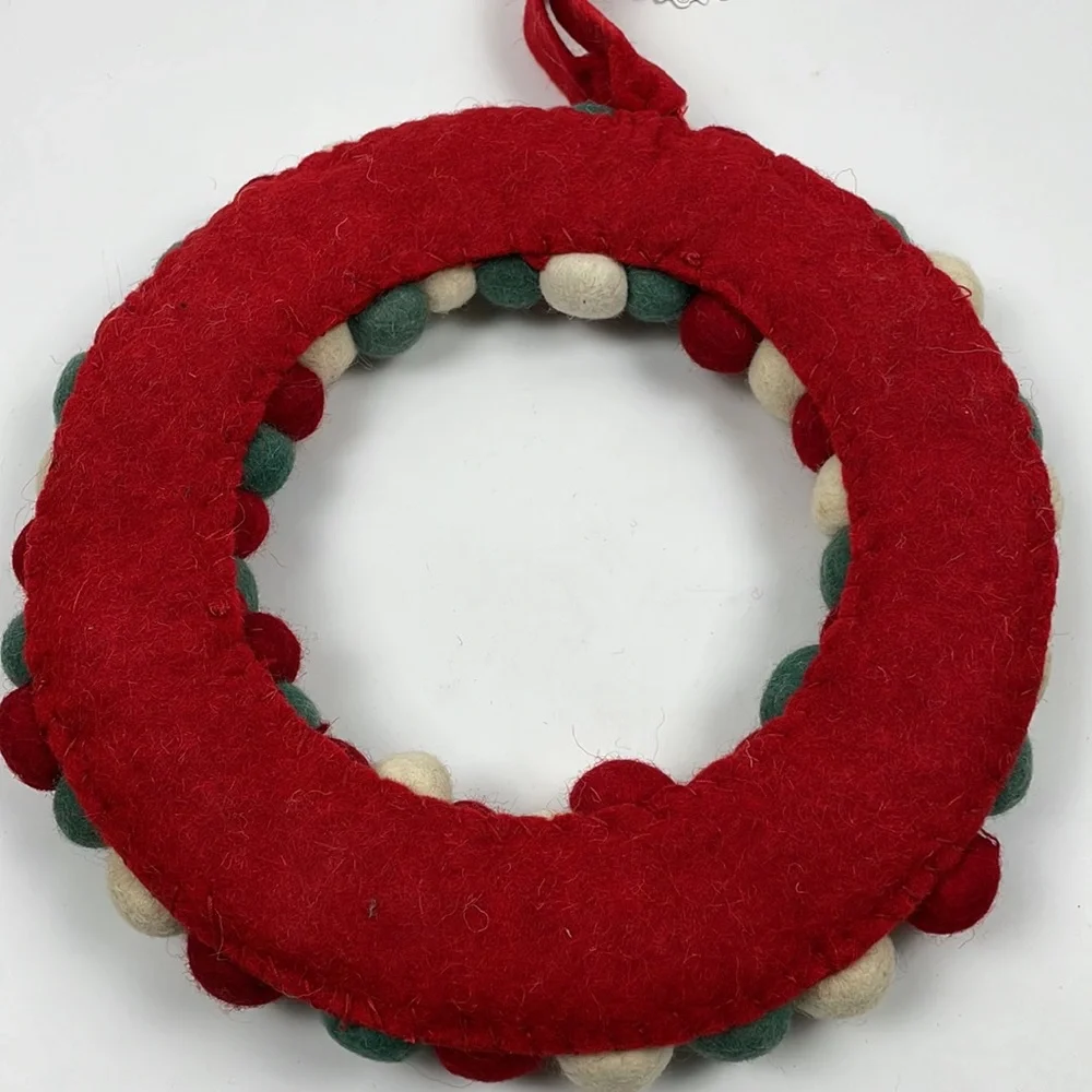 NWT 12 in Felt Pom Pom Red White Green Wreath